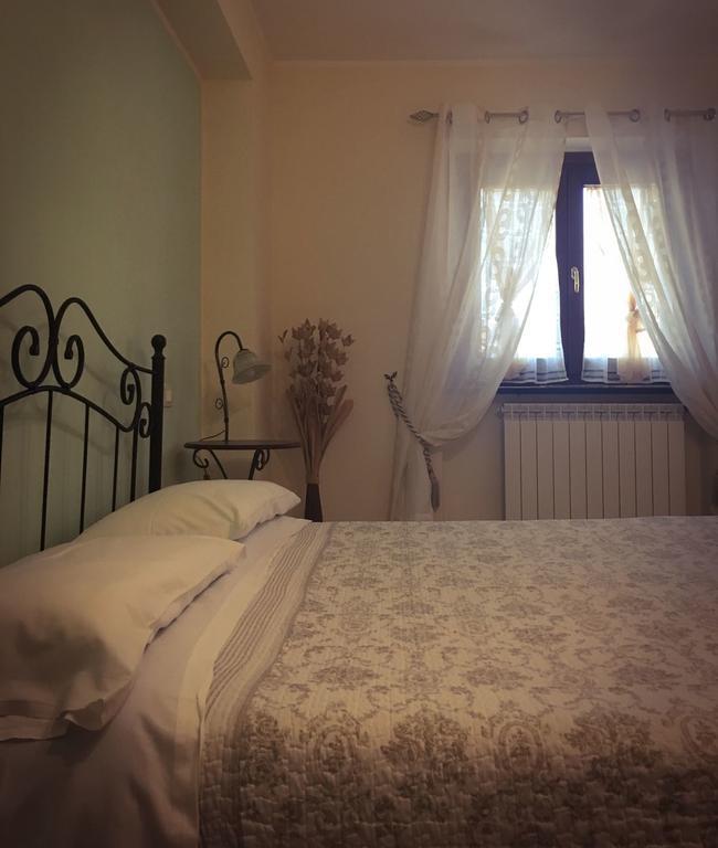Casa Vacanze Il Castello Pescina Esterno foto